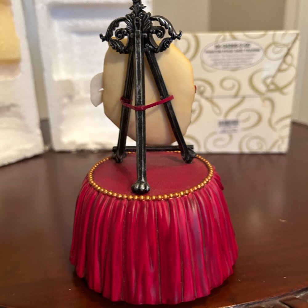 Phantom Stage Base Figurine and Music Box - Picture 5 of 5